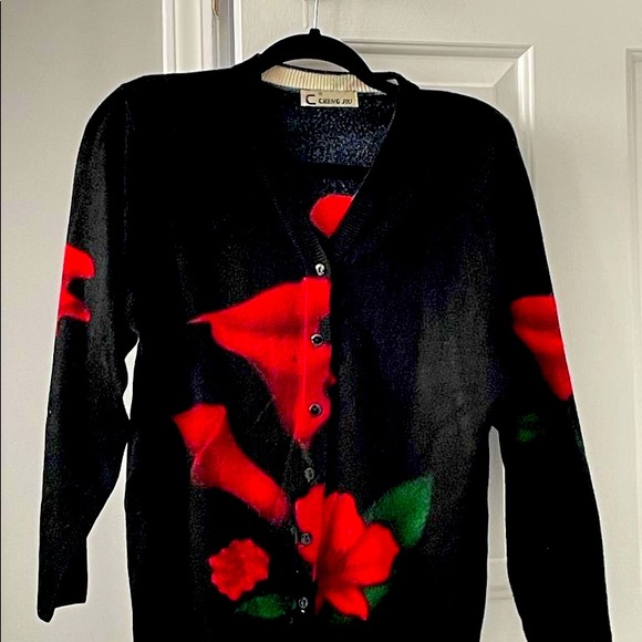 V-Neck Cardigan Front buttons floral +print design - Picture 4 of 16